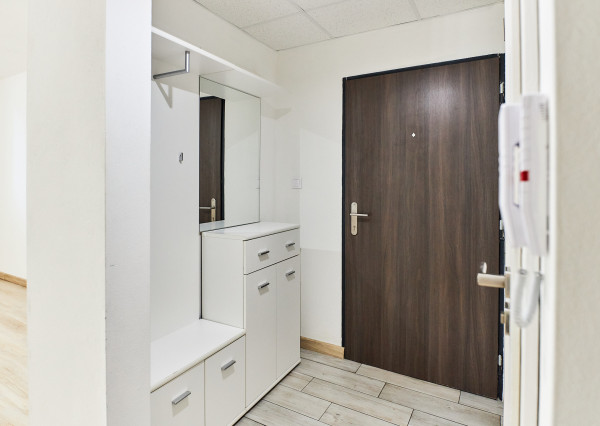 Predaj 3 izbový byt, novostavba, garážové státie