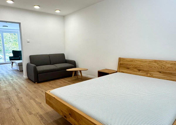 Predaj 2 izbový byt Kremnica, tehla, úplne nová rekonštrukcia, NOVÁ CENA!