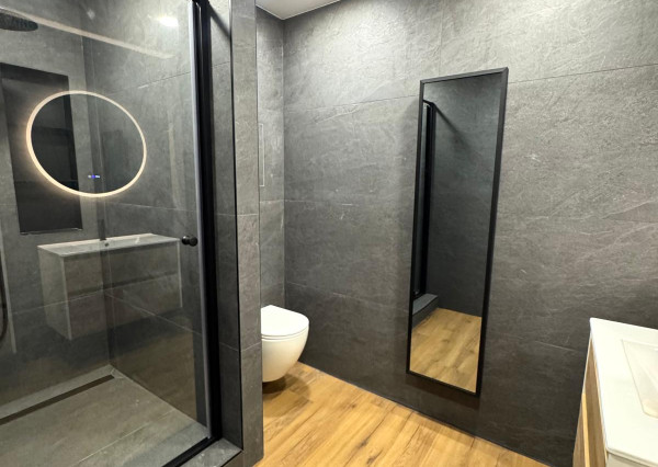 Predaj 2 izbový byt Kremnica, tehla, úplne nová rekonštrukcia, NOVÁ CENA!