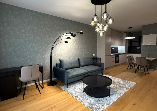 Prenájom štýlový 2 izbový byt s terasou, parkovaním, priamo pod hradom - REZERVOVANÝ