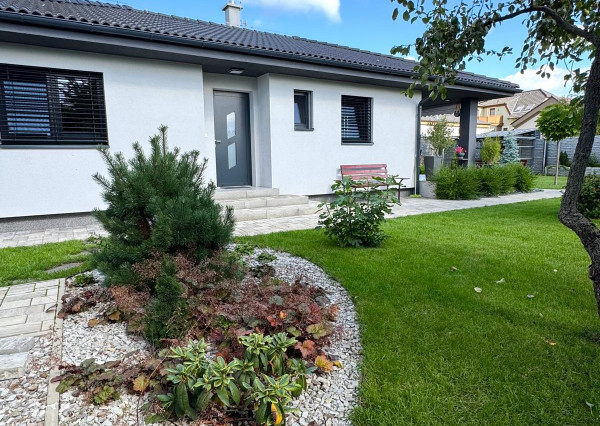 Predaj 3izbový RD, 15 min. od Piešťan, 8,5á pozemok EXKLUZÍVNE!