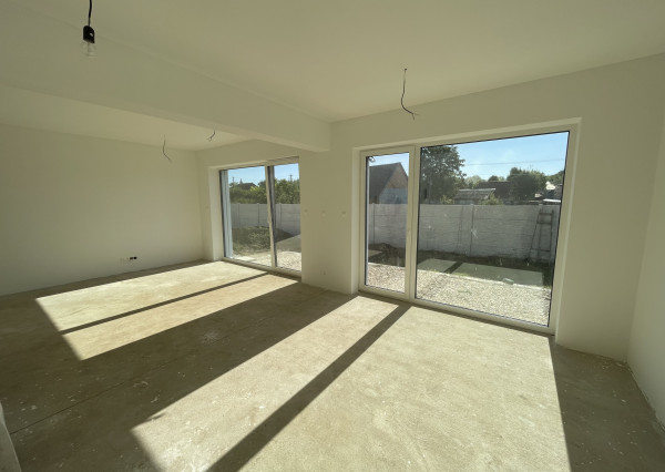 Predaj 4.izbový rodinný dom,novostavba, Mojmírovce 14km od NR