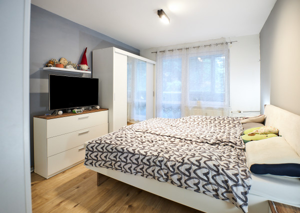 Predaj veľký 3 izbový byt, kompletná rek., balkón, 85m2