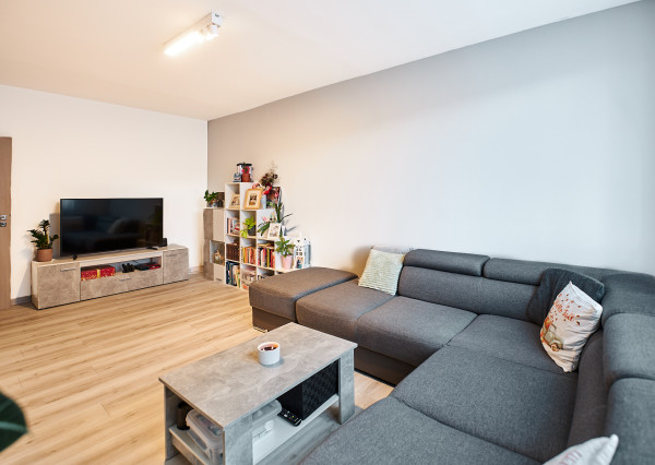 Predaj veľký 3 izbový byt, kompletná rek., balkón, 85m2