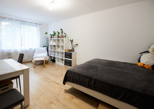 Predaj veľký 3 izbový byt, kompletná rek., balkón, 85m2