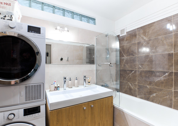 Predaj veľký 3 izbový byt, kompletná rek., balkón, 85m2