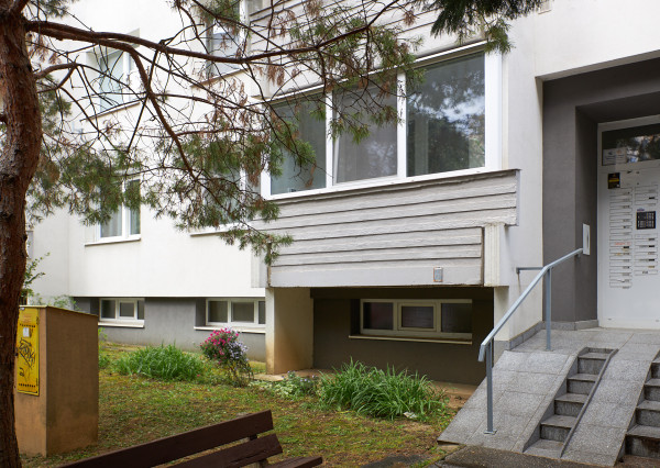 Predaj veľký 3 izbový byt, kompletná rek., balkón, 85m2