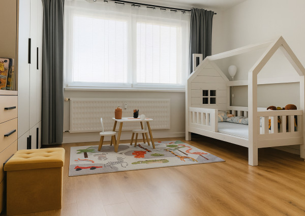 Predaj krásny 3 izbový byt, Klokočina, 78m2, loggia, pivnica