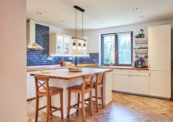 Predaj 5 izbový RD pri lese, pozemok 10á, EXKLUZÍVNE!