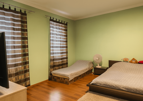 Predaj 3 izb. byt 91 m2 so záhradkou, Leopoldov