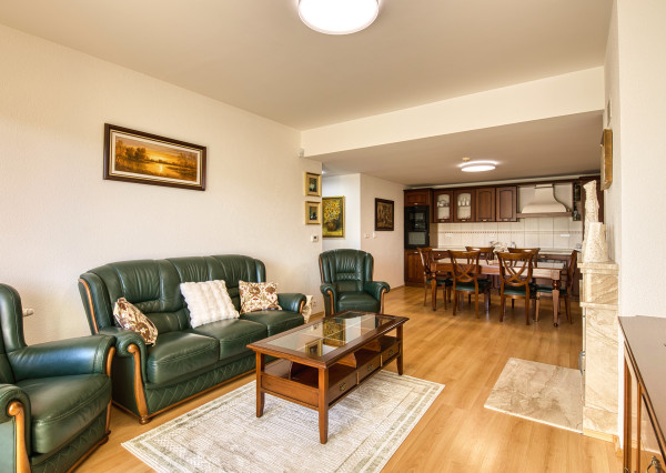 Prenájom 3 izbový apartmán, Hotel Residence Donovaly, garáž