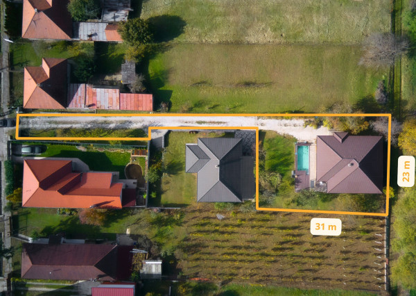 Predaj krásny zariadený 4 izbový rodinný dom, bazén, 760m2 pozemok