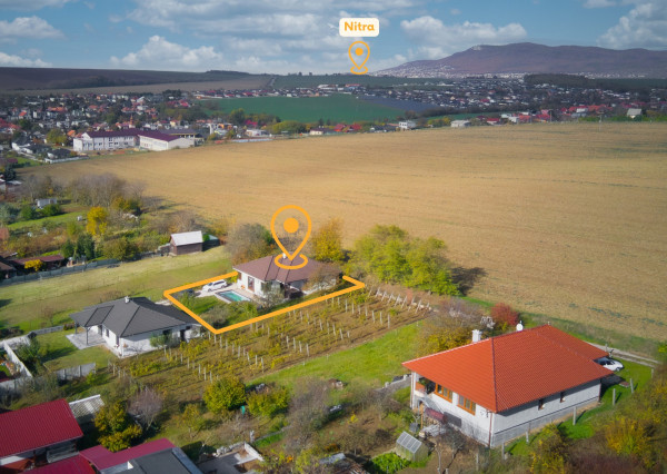 Predaj krásny zariadený 4 izbový rodinný dom, bazén, 760m2 pozemok