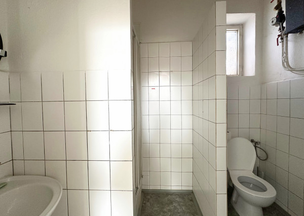 Prenájom obchodné/kancelárske priestory, Staré Mesto, parkovanie