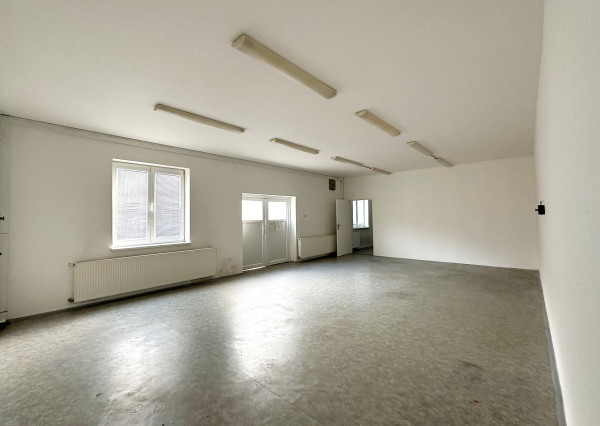 Prenájom obchodné/kancelárske priestory, Staré Mesto, parkovanie