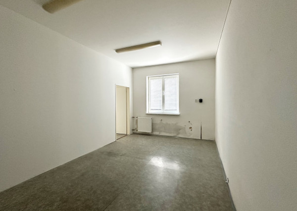 Prenájom obchodné/kancelárske priestory, Staré Mesto, parkovanie