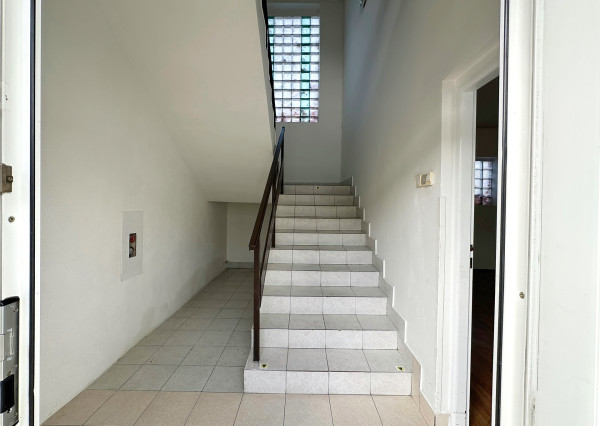 Prenájom obchodné/kancelárske priestory, Staré Mesto, parkovanie