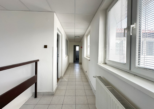 Prenájom obchodné/kancelárske priestory, Staré Mesto, parkovanie