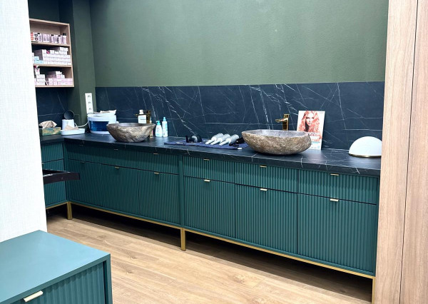 Ponuka partnerstva - alternatívne postúpenie exkluzívneho salónu krásy Nitra