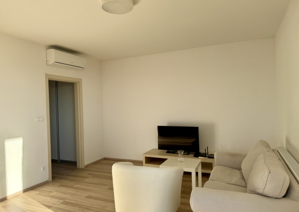 Prenájom 2 izbový byt, Zobor, veľká terasa, garáž, krásne výhľady