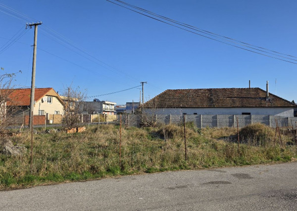 Predaj pozemok Čakajovce 7,4á