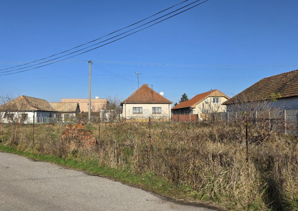 Predaj pozemok Čakajovce 7,4á