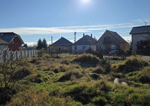 Predaj pozemok Čakajovce 7,4á