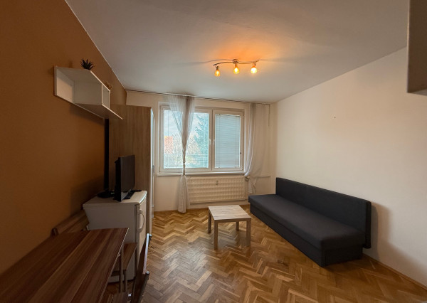 Prenájom zariadená garsónka, Chrenová