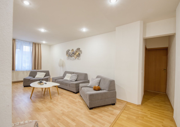 Predaj veľkometrážny 3 izbový byt, 2x kúpeľňa, 2x balkón, tehla