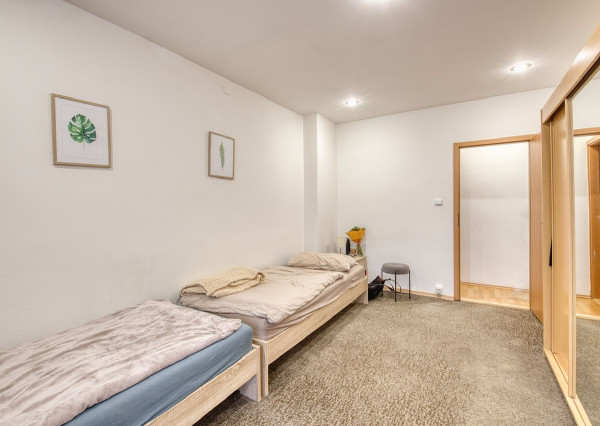 Predaj veľkometrážny 3 izbový byt, 2x kúpeľňa, 2x balkón, tehla