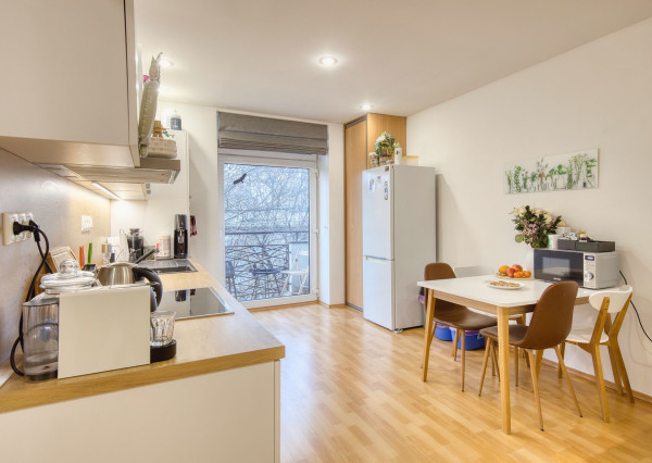 Predaj veľkometrážny 3 izbový byt, 2x kúpeľňa, 2x balkón, tehla