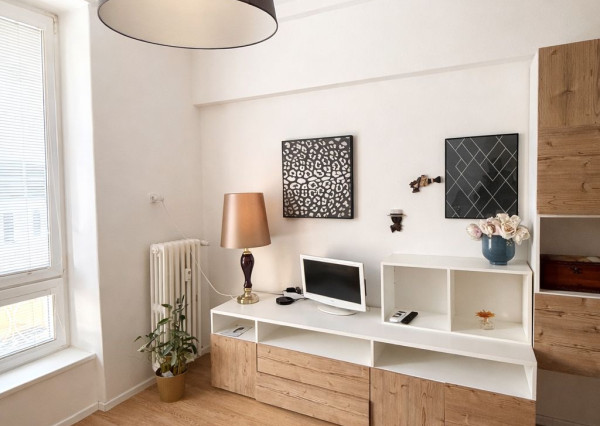 Prenájom krásny 2 izbový byt, Staré Mesto