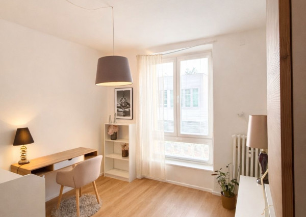 Prenájom krásny 2 izbový byt, Staré Mesto