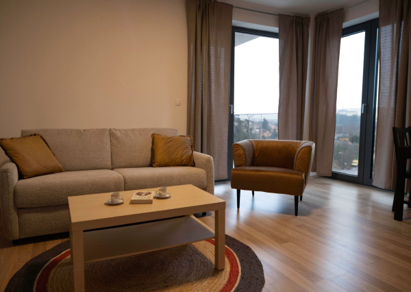 Prenájom 2 izbový byt, Zobor, veľká terasa, garáž, krásne výhľady