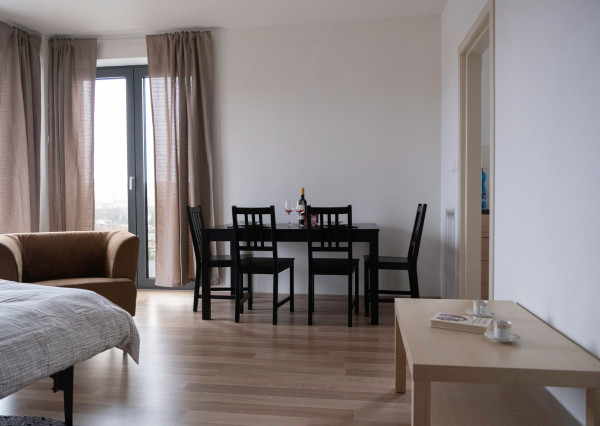 Prenájom 2 izbový byt, Zobor, veľká terasa, garáž, krásne výhľady