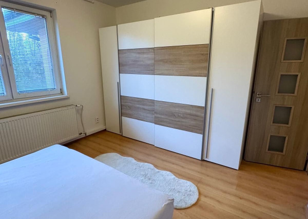 Prenájom 4 izbový rodinný dom, zariadený, Janíkovce, garáž