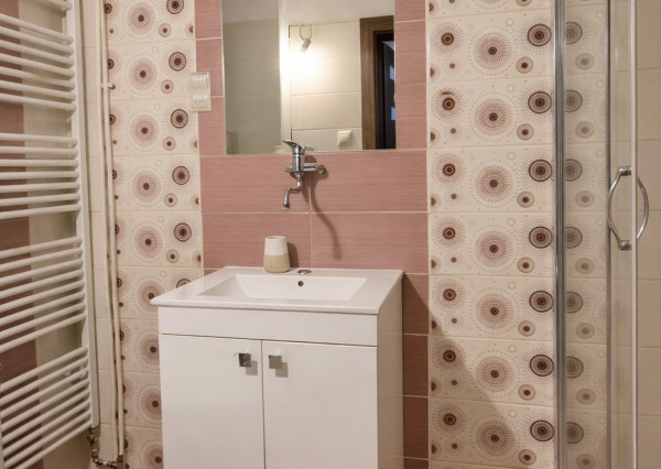 Predaj 4 izbový rodinný dom, zariadený, krásny 13á pozemok