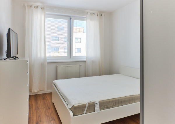 Prenájom 2 izbový byt, novostavba Zelené dvory, zariadený