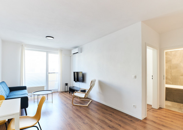 Prenájom 2 izbový byt, novostavba Zelené dvory, zariadený