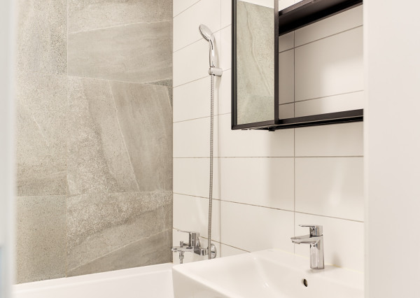 Prenájom 2 izbový byt, novostavba Zelené dvory, zariadený