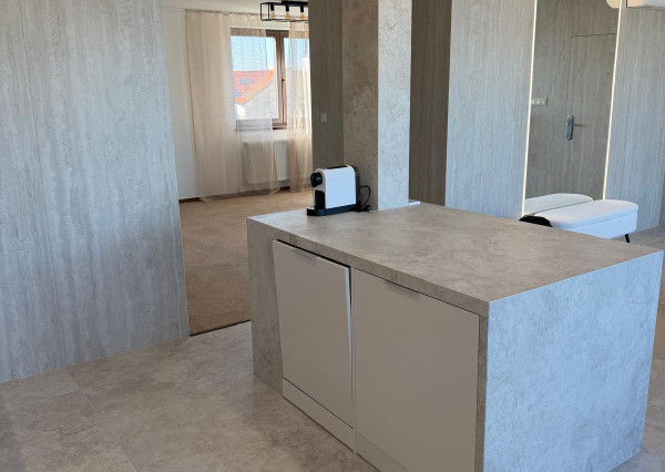 Prenájom luxusný apartmán v centre Nitry, terasa 70 m2