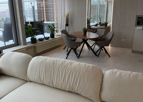 Prenájom luxusný apartmán v centre Nitry, terasa 70 m2