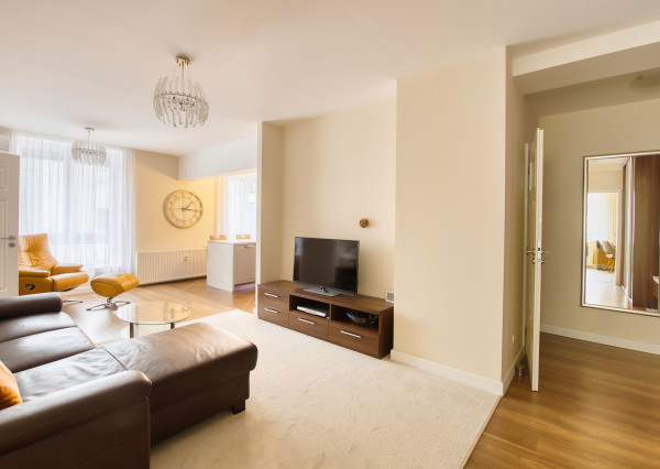 Predaj nadštandardný 3 izbový byt, centrum mesta, tehlová bytovka