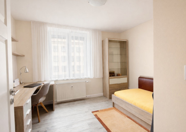 Predaj nadštandardný 3 izbový byt, centrum mesta, tehlová bytovka