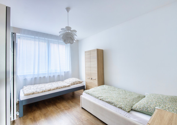 Predaj veľký 3 izbový byt, Zobor, tehla, loggia, krásne výhľady