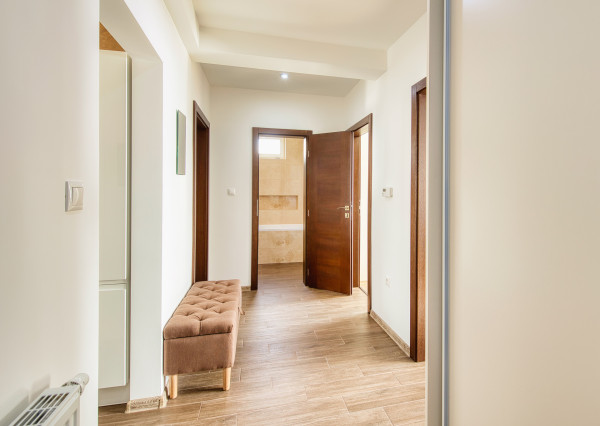 Predaj veľký 3 izbový byt, Zobor, tehla, loggia, krásne výhľady