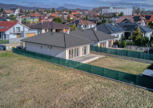 Predaj 5 izbový rodinný dom Chrenová - Nitra