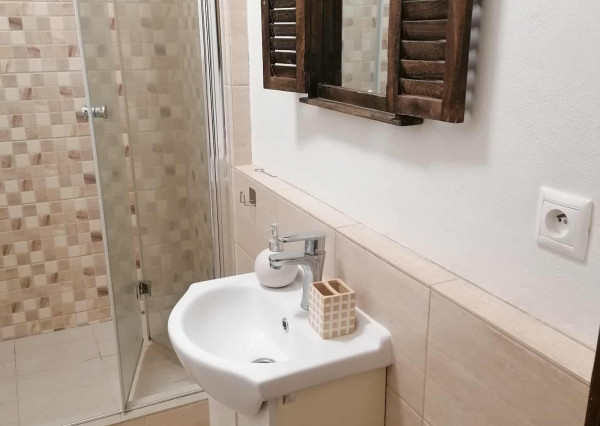 Prenájom zariadená garsónka, Chrenová