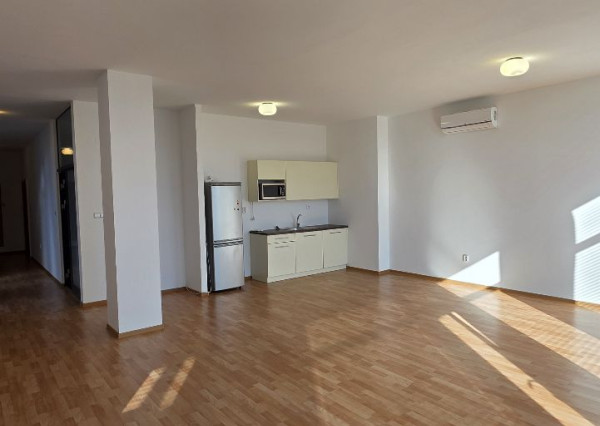 Prenájom kancelárske priestory, 110m2, parkovacie miesto, úplne centrum mesta.