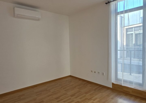 Prenájom kancelárske priestory, 110m2, parkovacie miesto, úplne centrum mesta.